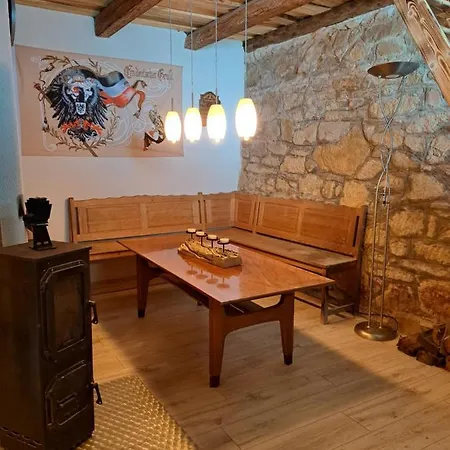 Macskajaj Vendeghaz * Mecseknádasd