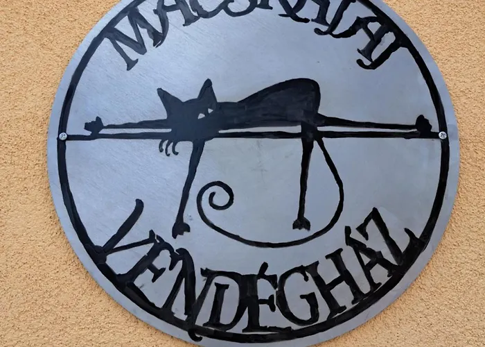Nyaraló Macskajaj *